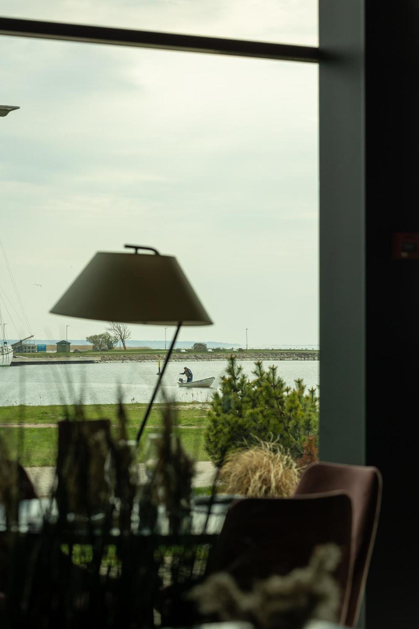 Oe Seaside Suites & Spa Kuressaare Esterno foto